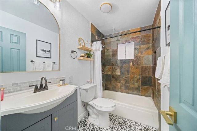 24288 Wabern, Crestline, CA 92325