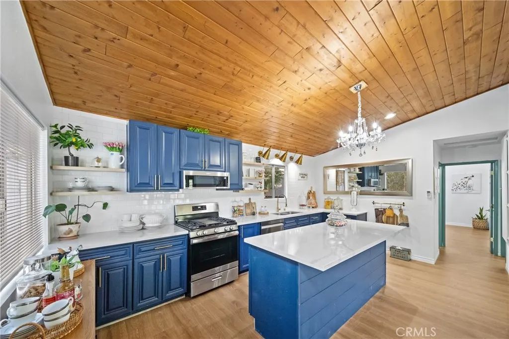 24288 Wabern, Crestline, CA 92325