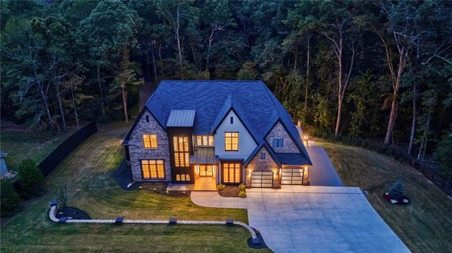 4459 Grady Smith Road, Loganville, GA 30052