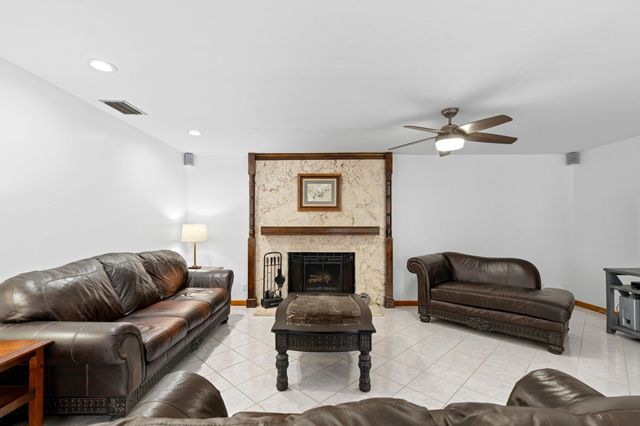 9601 NW 36th Manor, Coral Springs, FL 33065