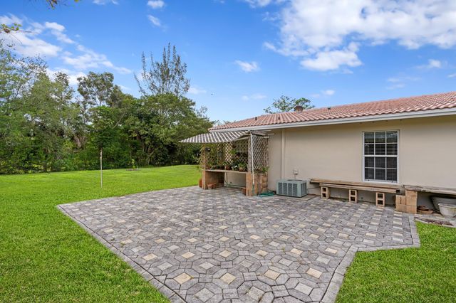 9601 NW 36th Manor, Coral Springs, FL 33065