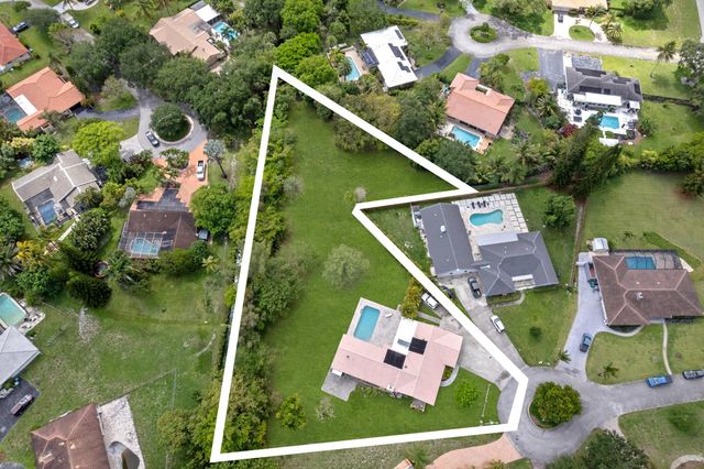 9601 NW 36th Manor, Coral Springs, FL 33065