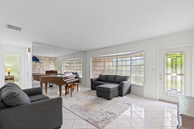 9601 NW 36th Manor, Coral Springs, FL 33065