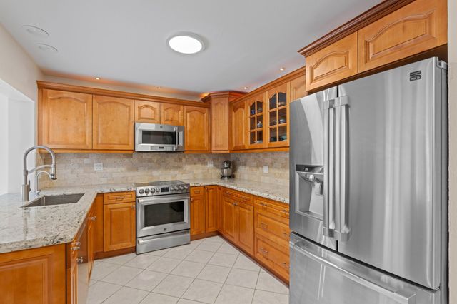 9601 NW 36th Manor, Coral Springs, FL 33065