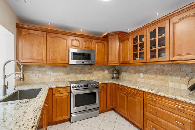 9601 NW 36th Manor, Coral Springs, FL 33065