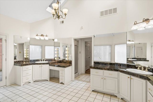 8294 BLAIR LN, Germantown, TN 38139
