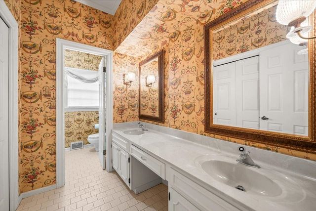 8294 BLAIR LN, Germantown, TN 38139