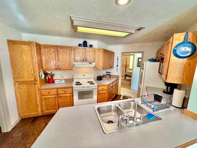 404 Massey Ave., Mountain View, AR 72560