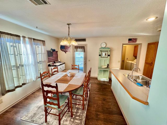 404 Massey Ave., Mountain View, AR 72560