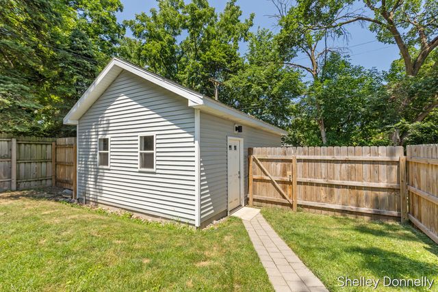 847 Innes Street NE, Grand Rapids, MI 49503
