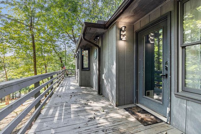 220 Fox Den Circle, Jasper, GA 30143