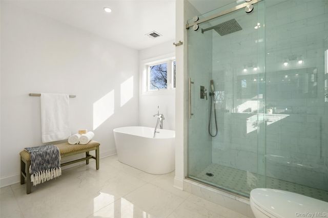 35 Summit Drive, Mahopac, NY 10541