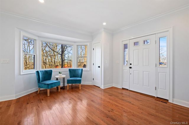 35 Summit Drive, Mahopac, NY 10541