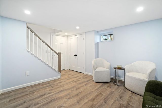 35 Summit Drive, Mahopac, NY 10541