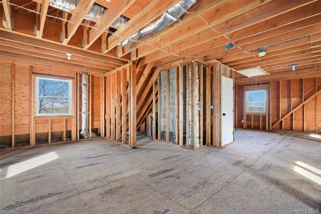 35 Summit Drive, Mahopac, NY 10541