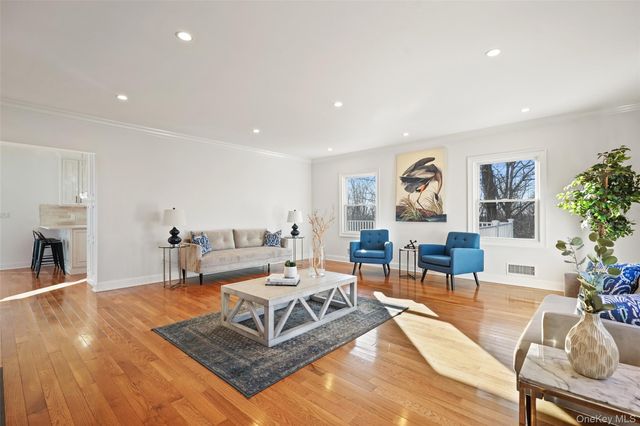 35 Summit Drive, Mahopac, NY 10541