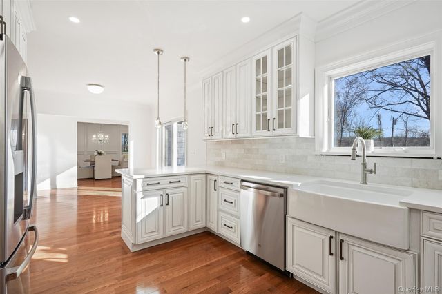 35 Summit Drive, Mahopac, NY 10541