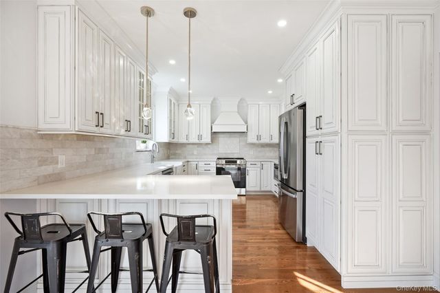 35 Summit Drive, Mahopac, NY 10541