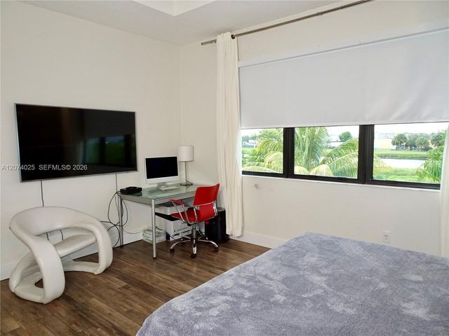 668 NE 191st Street 0, Miami, FL 33179