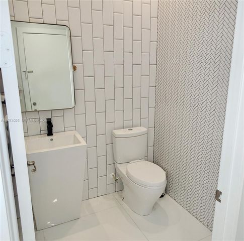668 NE 191st Street 0, Miami, FL 33179