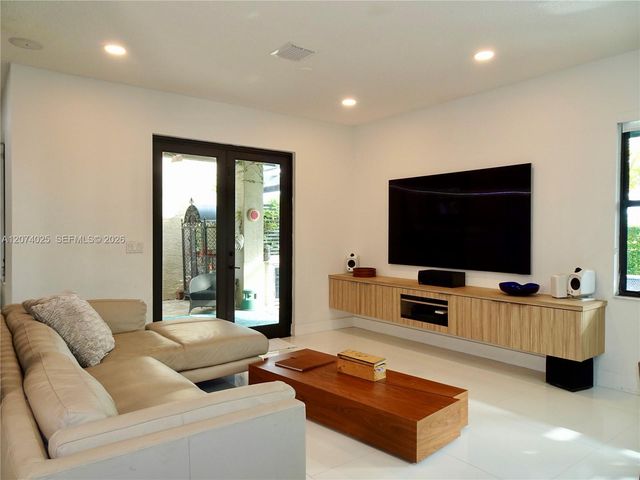 668 NE 191st Street 0, Miami, FL 33179
