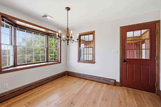11 Pheasant Hill, Granby, MA 01033