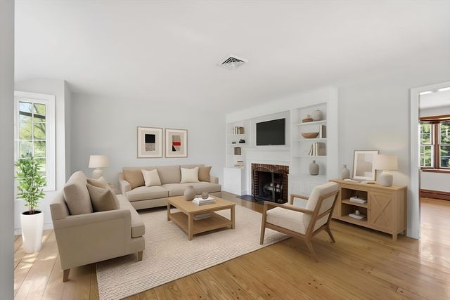11 Pheasant Hill, Granby, MA 01033