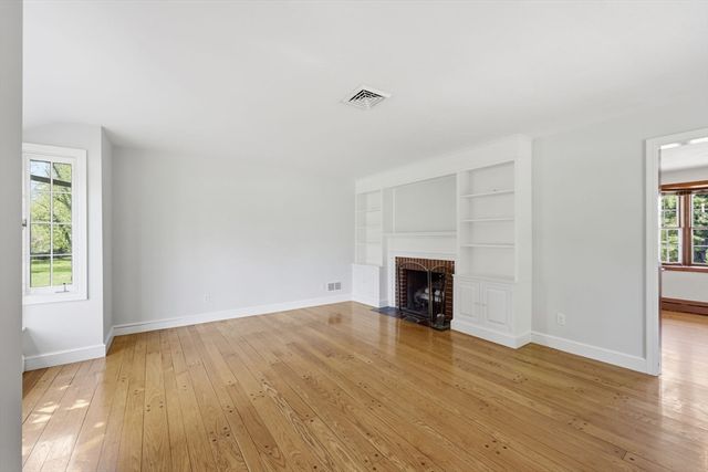 11 Pheasant Hill, Granby, MA 01033