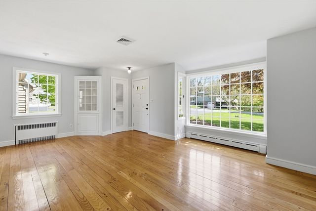 11 Pheasant Hill, Granby, MA 01033