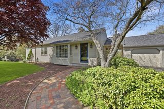 11 Pheasant Hill, Granby, MA 01033