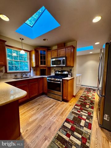 2571 BARTHOLOMEW DR, Vineland, NJ 08361