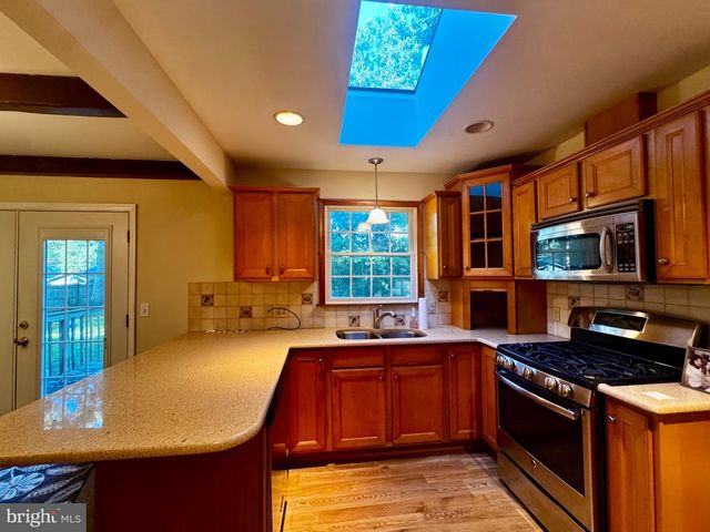 2571 BARTHOLOMEW DR, Vineland, NJ 08361