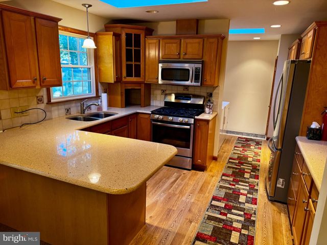 2571 BARTHOLOMEW DR, Vineland, NJ 08361