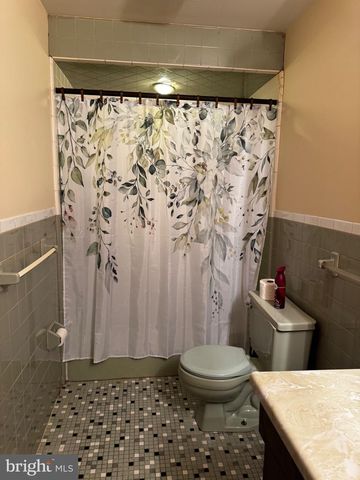 2571 BARTHOLOMEW DR, Vineland, NJ 08361