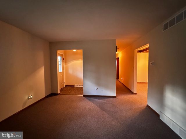 2571 BARTHOLOMEW DR, Vineland, NJ 08361