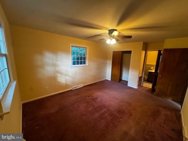 2571 BARTHOLOMEW DR, Vineland, NJ 08361