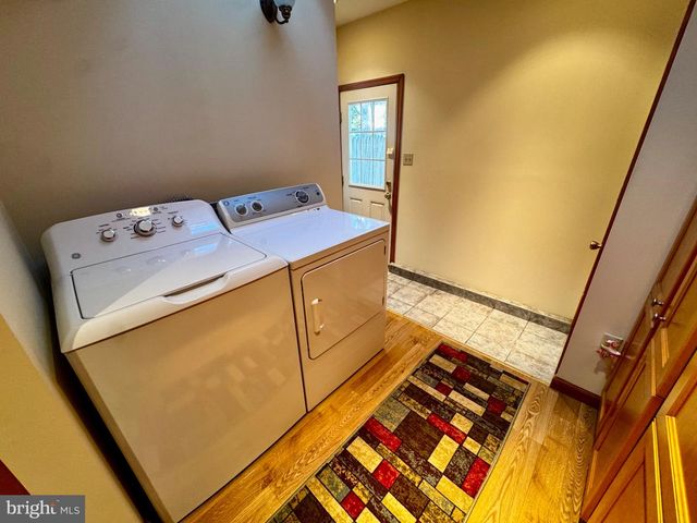 2571 BARTHOLOMEW DR, Vineland, NJ 08361