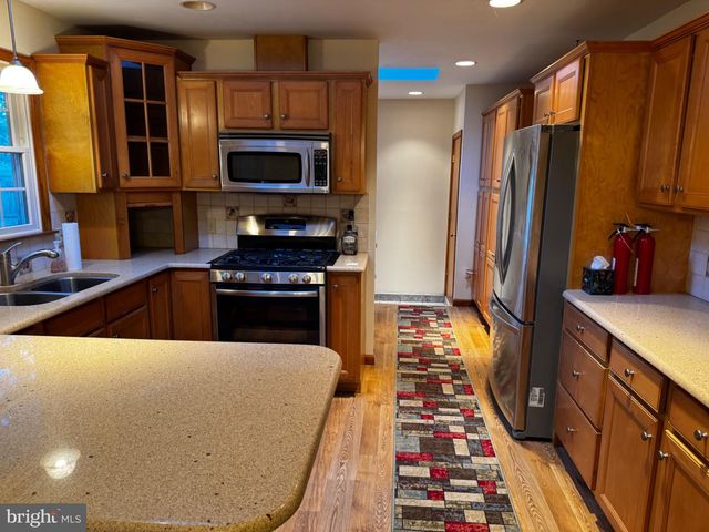 2571 BARTHOLOMEW DR, Vineland, NJ 08361
