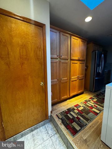 2571 BARTHOLOMEW DR, Vineland, NJ 08361