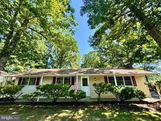 2571 BARTHOLOMEW DR, Vineland, NJ 08361
