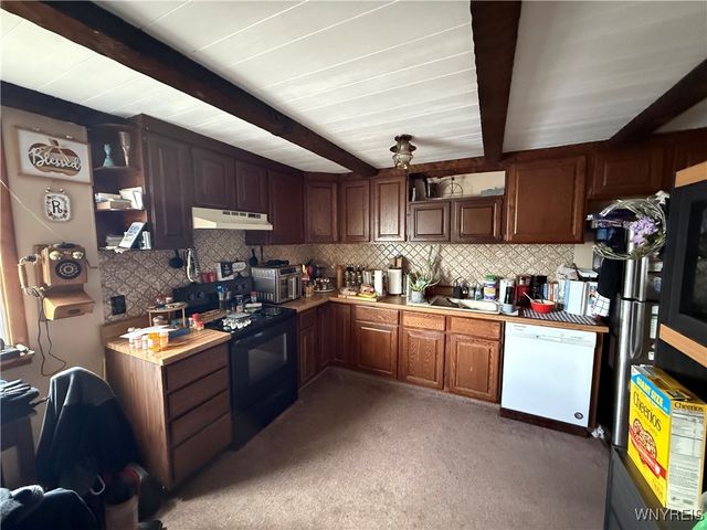 36 Crane Place 32, Tonawanda, NY 14150