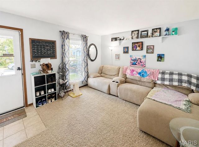 1454 De Porres Lane, St Charles, MO 63304
