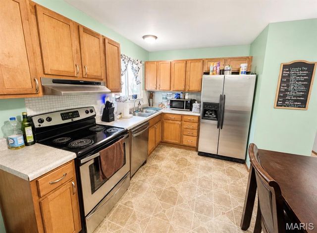 1454 De Porres Lane, St Charles, MO 63304