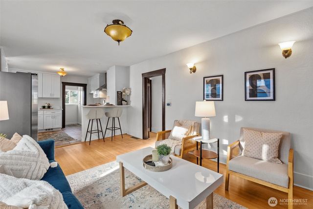 4219 S Mead Street, Seattle, WA 98118