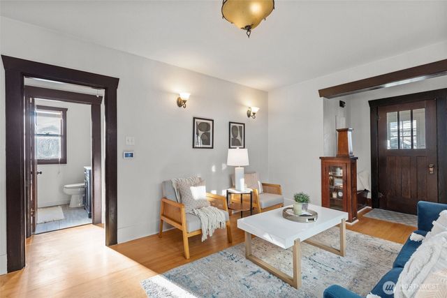 4219 S Mead Street, Seattle, WA 98118