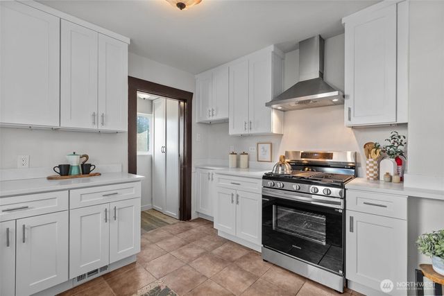 4219 S Mead Street, Seattle, WA 98118