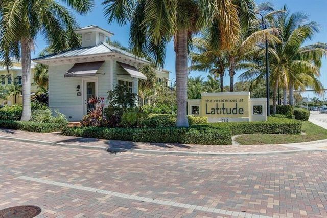 214 S Latitude Circle, Delray Beach, FL 33483