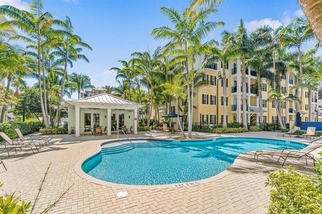 214 S Latitude Circle, Delray Beach, FL 33483