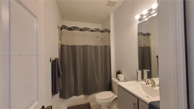 1225 NE 32nd Ave, Homestead, FL 33033