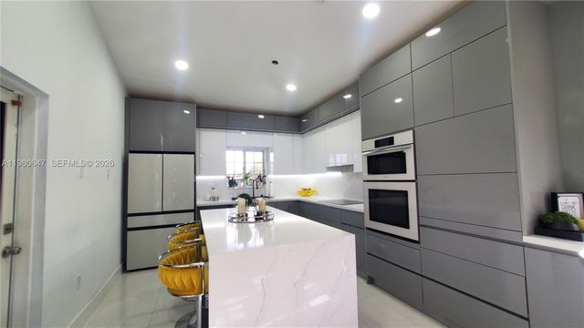 1225 NE 32nd Ave, Homestead, FL 33033